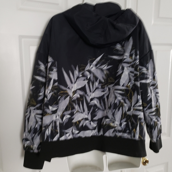 NWT! Calvin Klein Performance Jacket - Picture 2 of 8